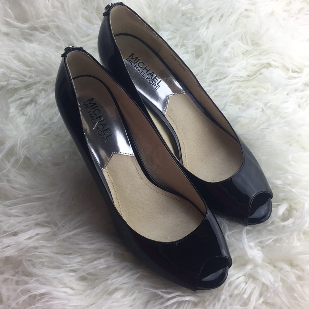 Michael kors peep toe heels sz 6 1/2